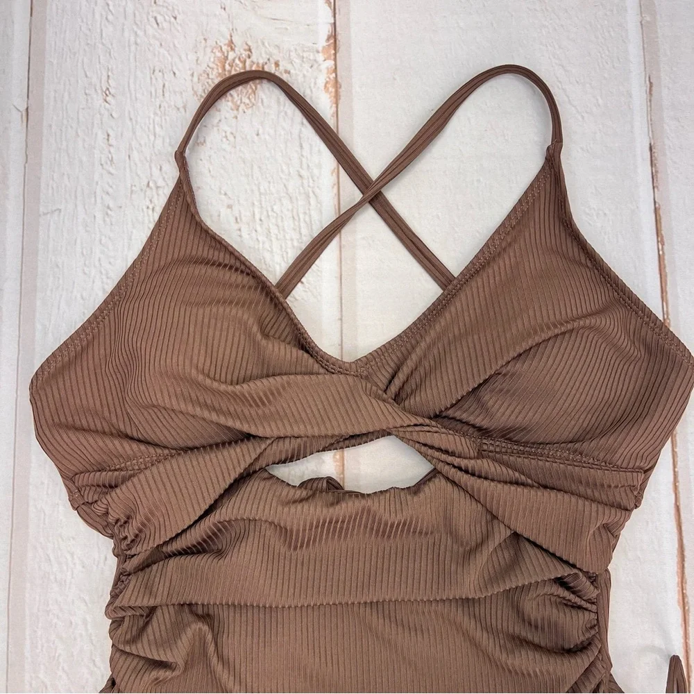 NWOT Ribbed One Piece Swimsuit Tummy Control High‎ Cut Bathing Suit Sexy V Neck